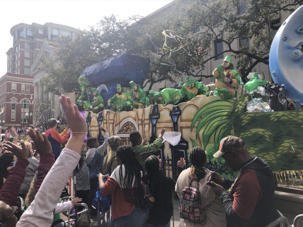 New Orleans Mardi Gras parade　RVの旅ニューオーリンズマルディグラパレード